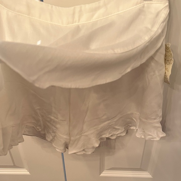 Altar’d state Cute medium White Ruffle Skort - Picture 5 of 6